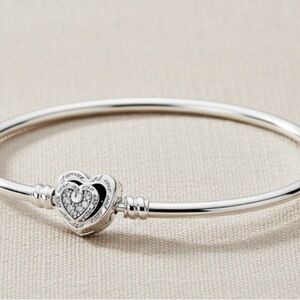 Elegant Silver Heart Bracelet